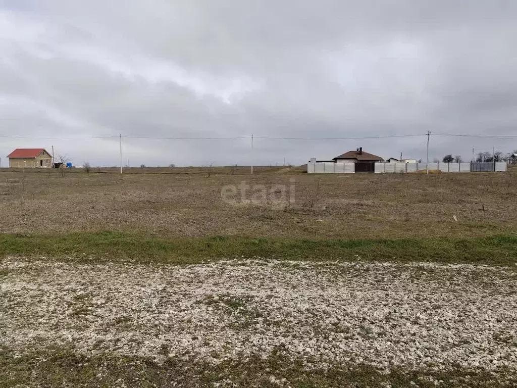 Участок в Крым, Симферопольский район, с. Мирное  (6.0 сот.) - Фото 1