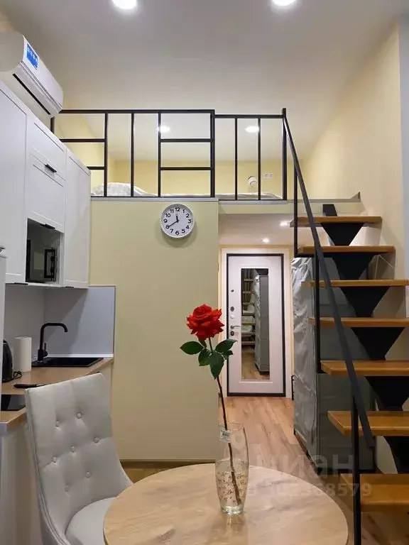 Комната Санкт-Петербург Средняя Подьяческая ул., 9 - Фото 0