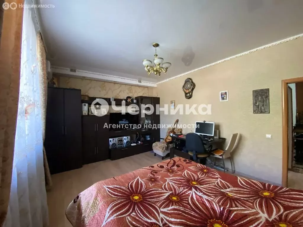 2-комнатная квартира: Гуково, Саратовская улица, 15 (58.1 м) - Фото 1