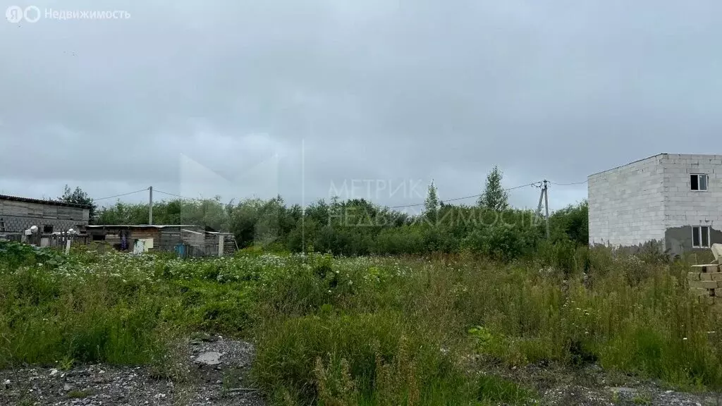 Участок в Тюмень, микрорайон Утешево, улица Ивана Быкова (10 м) - Фото 0