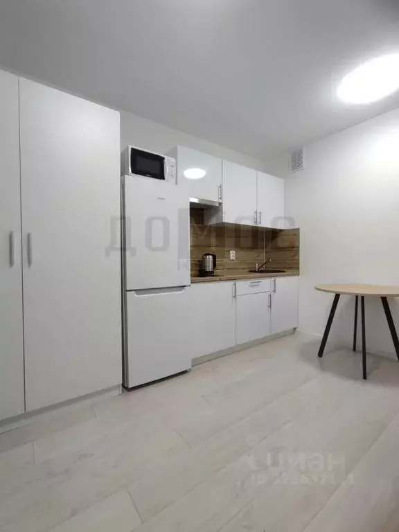 Студия Свердловская область, Екатеринбург ул. Латвийская, 58/4 (18.1 ... - Фото 1