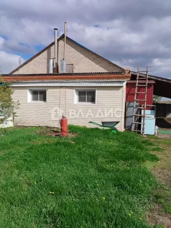 Дом в Башкортостан, Стерлитамакский район, с. Айгулево ул. ... - Фото 2