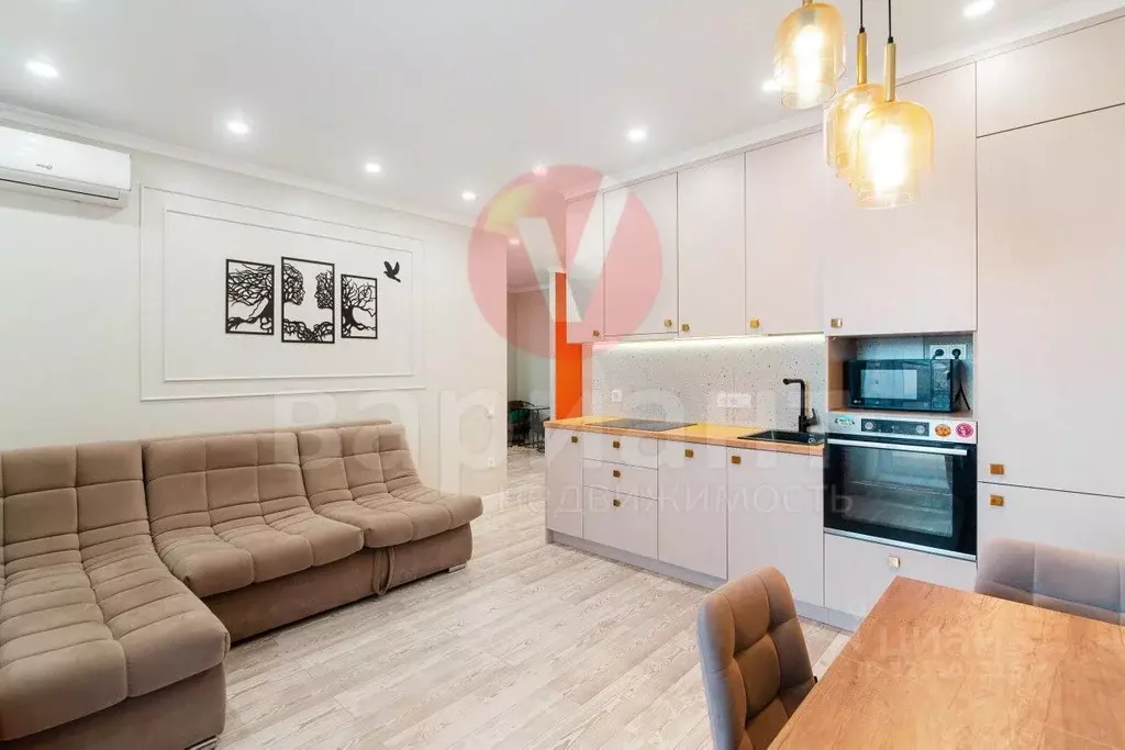 3-к кв. Омская область, Омск ул. Яковлева, 169 (73.0 м) - Фото 1