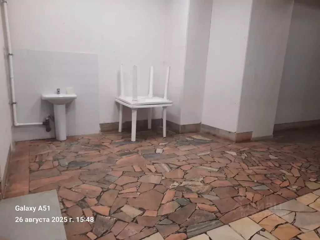 Помещение свободного назначения в Татарстан, Набережные Челны пос. ... - Фото 1