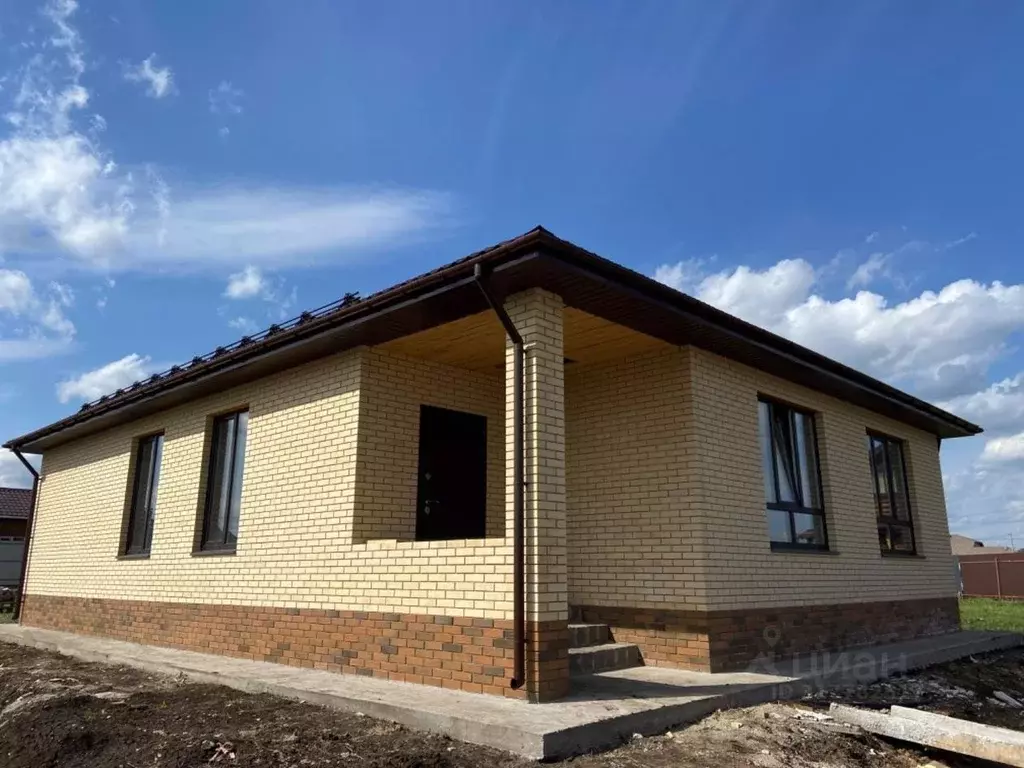 Дом в Татарстан, Тукаевский район, д. Азьмушкино ул. Вахитова, 16 (141 ... - Фото 0