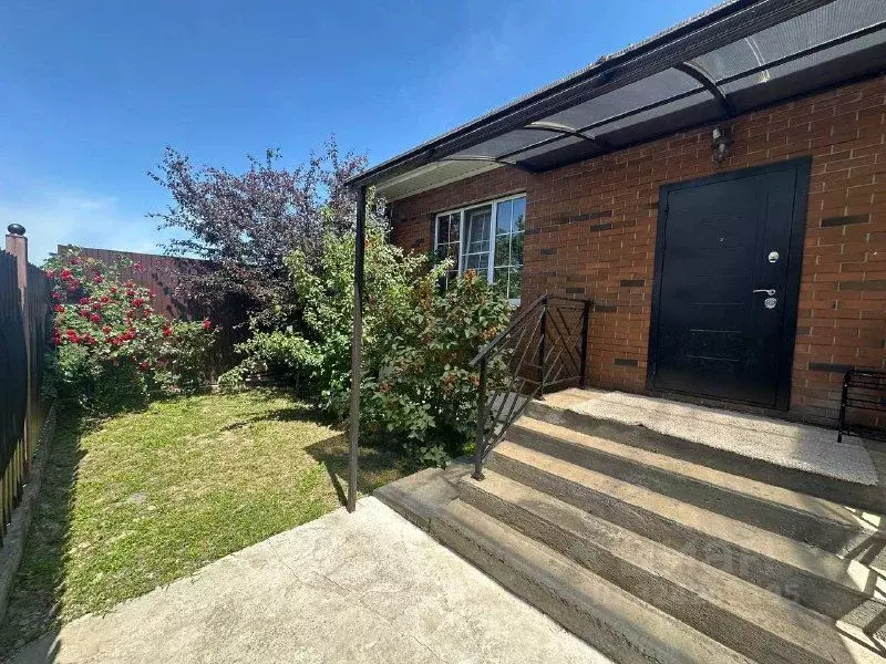 Дом в Адыгея, Тахтамукайский район, Старобжегокайское с/пос, Новая ... - Фото 1