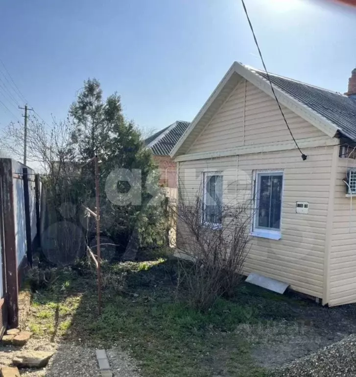 Дом в Краснодарский край, Кореновск пер. Есенина, 24 (30 м) - Фото 1