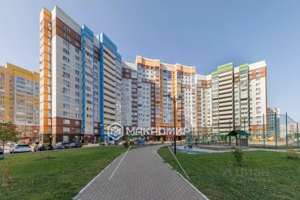 2-к кв. Брянская область, Брянск ул. Горбатова, 24 (56.7 м) - Фото 1