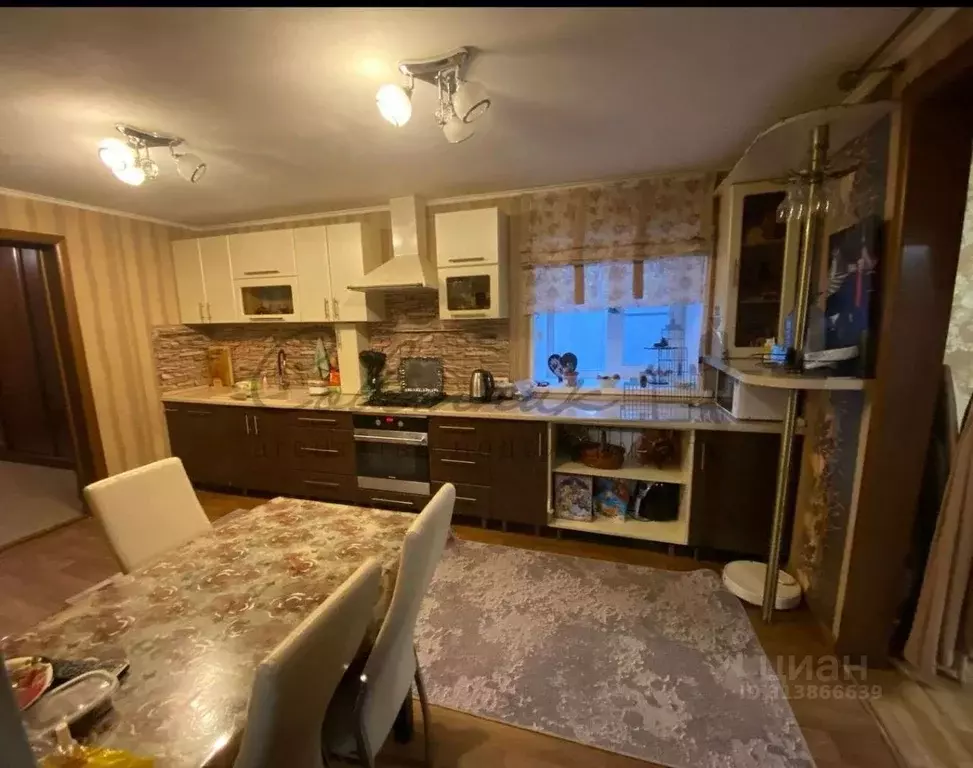 Дом в Белгородская область, Старооскольский городской округ, с. ... - Фото 1