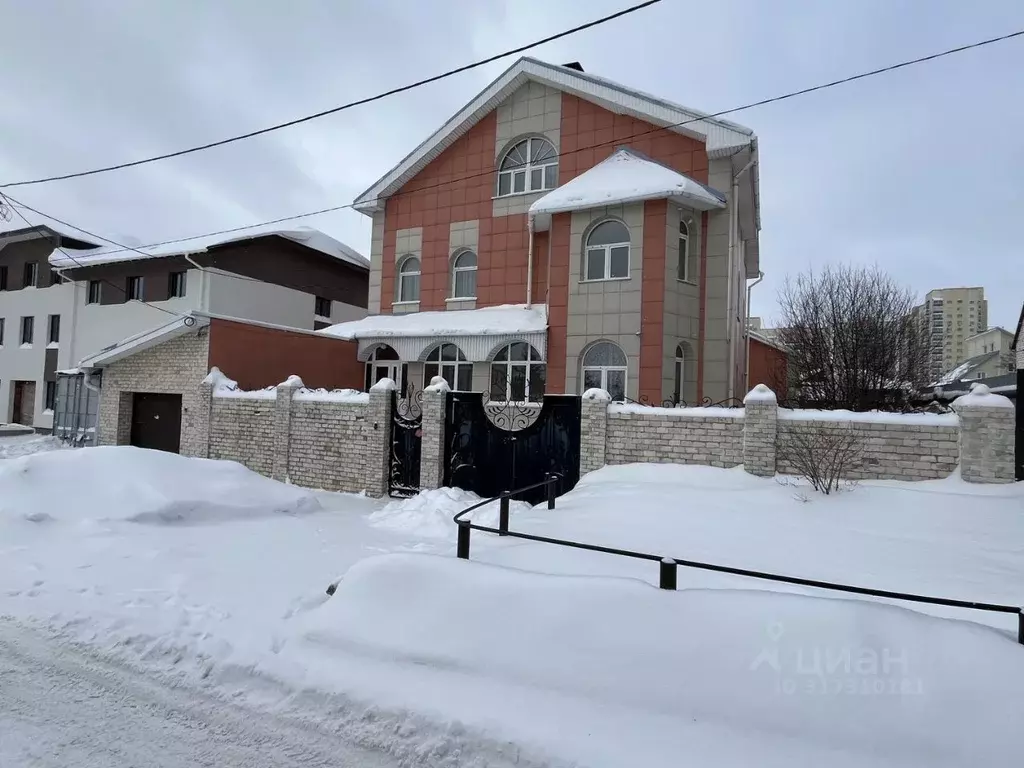 Дом в Новосибирская область, Новосибирск ул. Серафимовича, 60 (614 м) - Фото 0