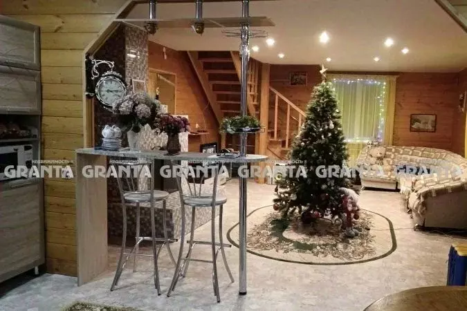 Дом в Красноярский край, Сосновоборский муниципальный округ, д. ... - Фото 2