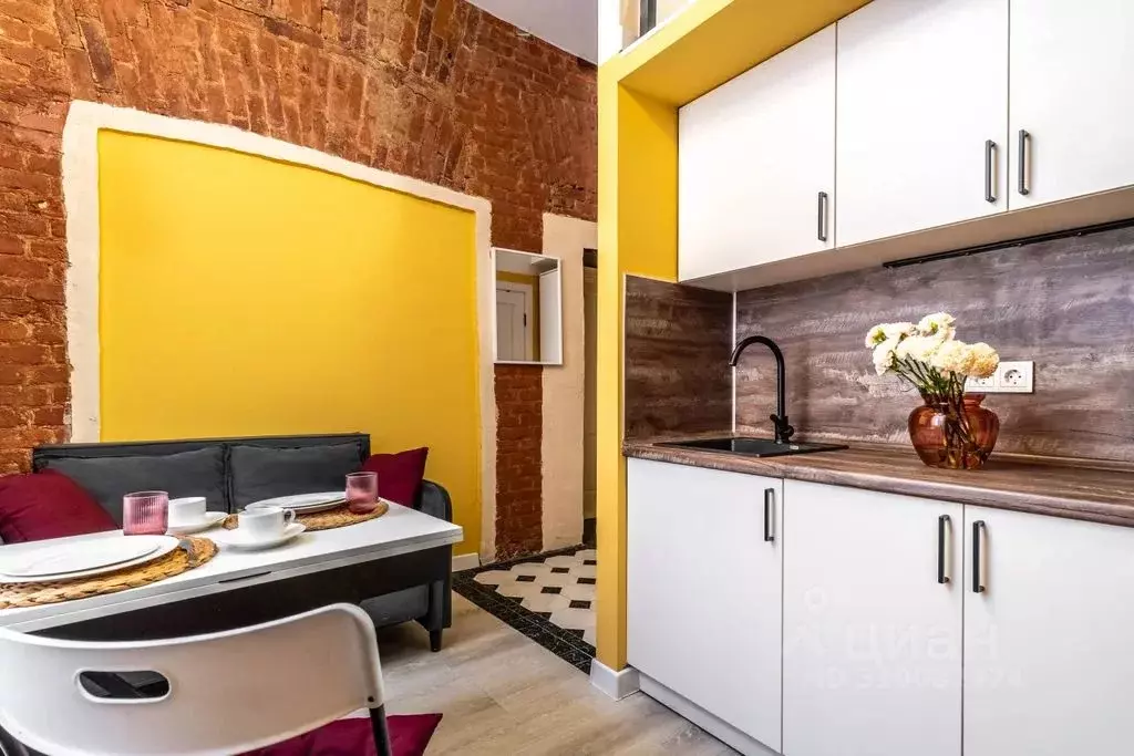 Студия Санкт-Петербург Фурштатская ул., 3 (17.0 м) - Фото 0