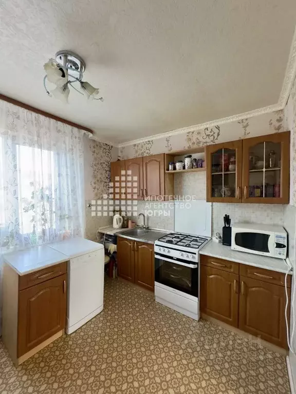 3-к кв. Ханты-Мансийский АО, Ханты-Мансийск ул. Мира, 119 (70.0 м) - Фото 0