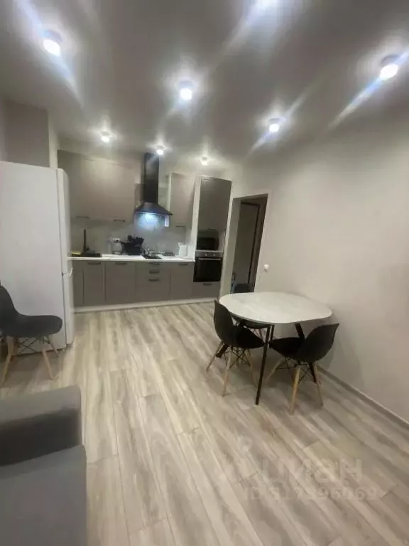 2-к кв. Татарстан, Казань ул. Рашида Нежметдинова, 11к2 (52.0 м) - Фото 0