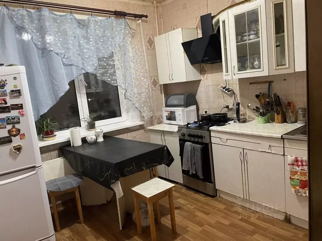 3-к кв. Саратовская область, Саратов Томская ул., 12 (66.0 м) - Фото 2