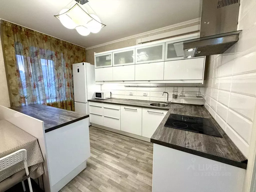 2-к кв. Свердловская область, Екатеринбург ул. Союзная, 8 (74.2 м) - Фото 2