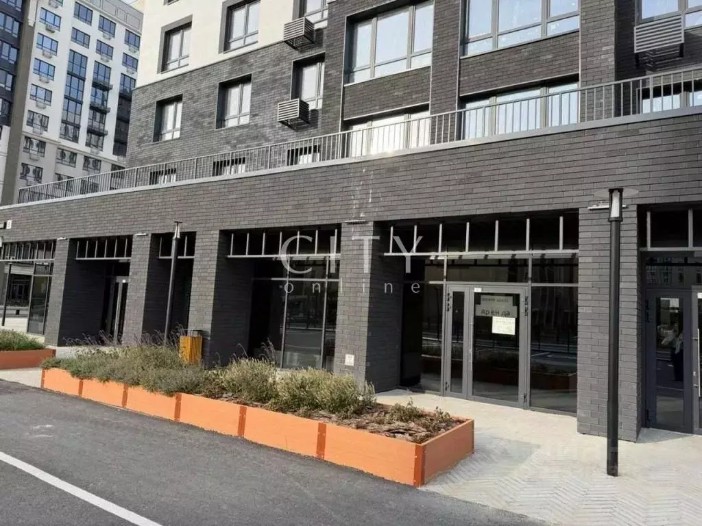 Торговая площадь в Тюменская область, Тюмень ул. Братьев Бондаревых, 5 ... - Фото 1