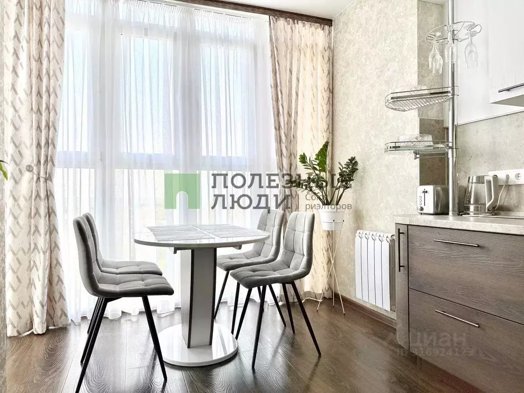 2-к кв. Орловская область, Орел ул. Генерала Родина, 68 (59.3 м) - Фото 0