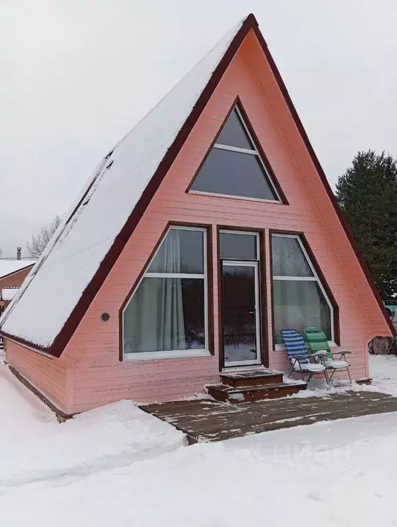 Дом в Ленинградская область, Кингисеппский район, пос. Усть-Луга, ... - Фото 1