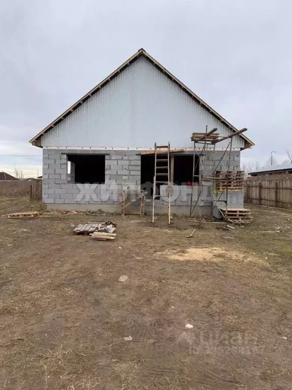Дом в Хакасия, Усть-Абаканский район, пос. Тепличный  (136 м) - Фото 1