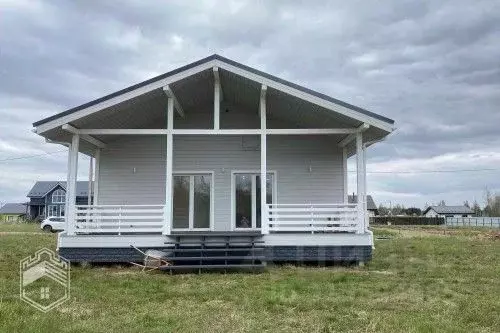 Дом в Новгородская область, Новгородский район, Ракомское с/пос, д. ... - Фото 1