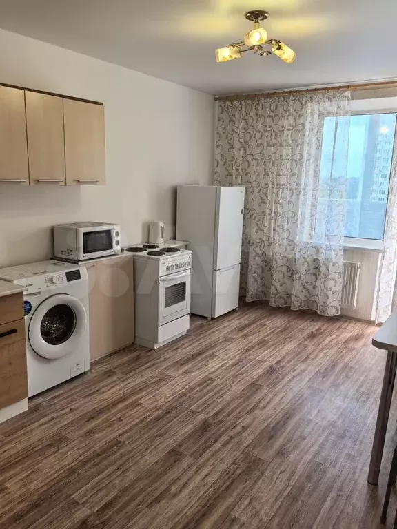 2-к. квартира, 65 м, 9/18 эт. - Фото 1