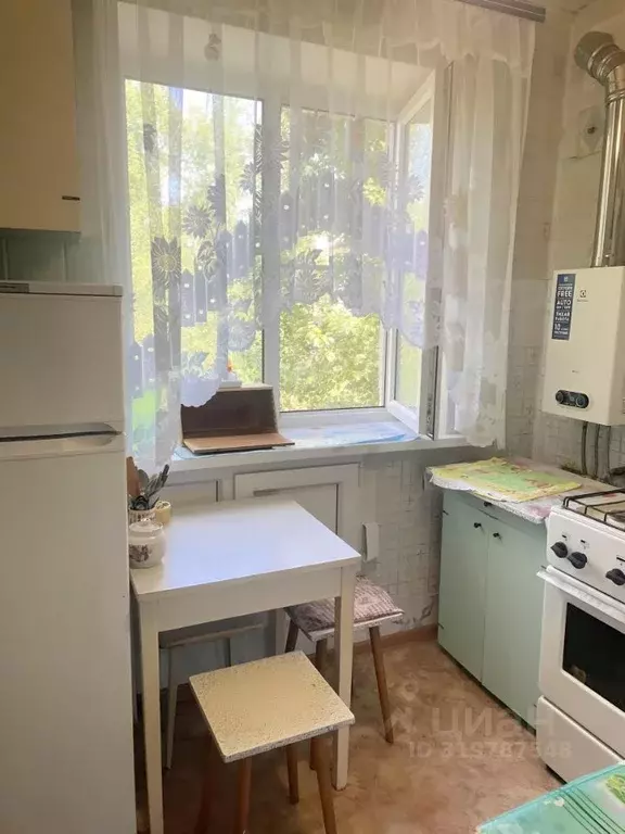 2-к кв. Саратовская область, Саратов ул. 3-я Степная, 4 (45.0 м) - Фото 0