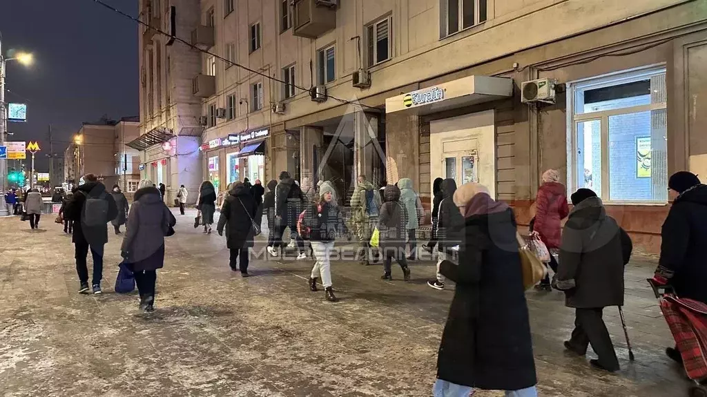 Под кофе 12м2 на трафике - Фото 0