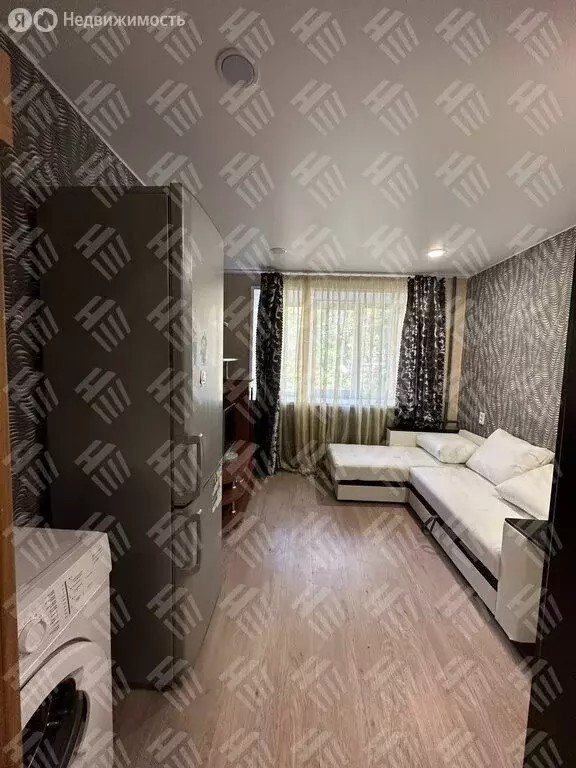 1к в 10-комнатной квартире (18.2 м) - Фото 1