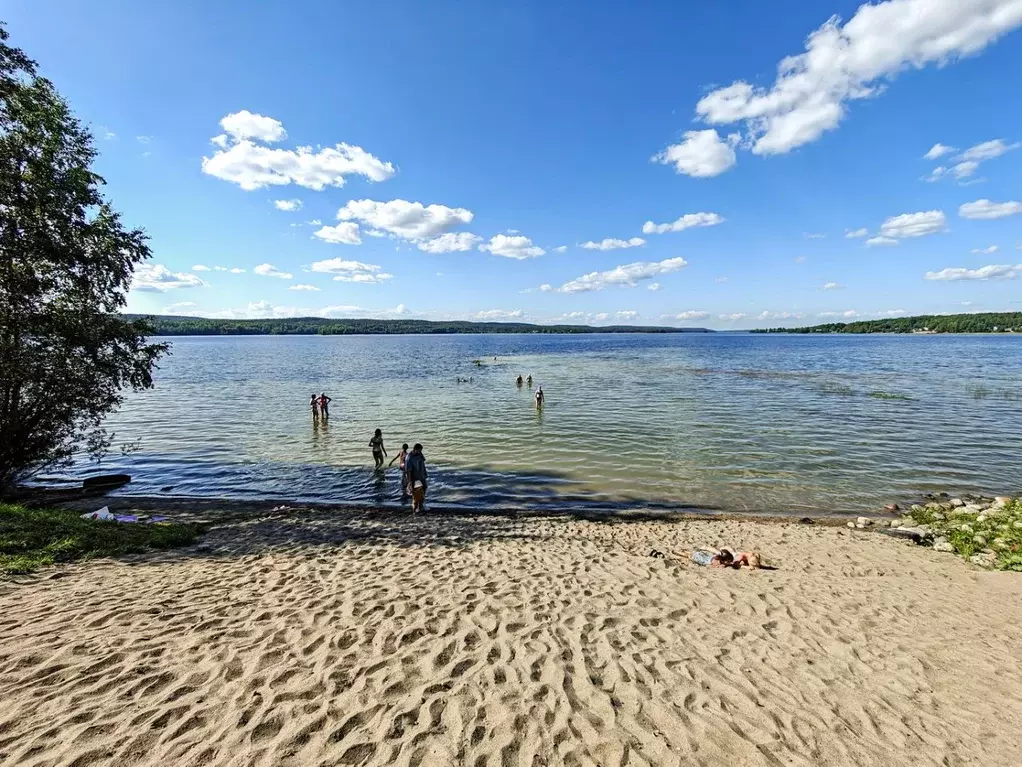 Участок в Карелия, Кондопожский район, Кончезерское с/пос, с. ... - Фото 1