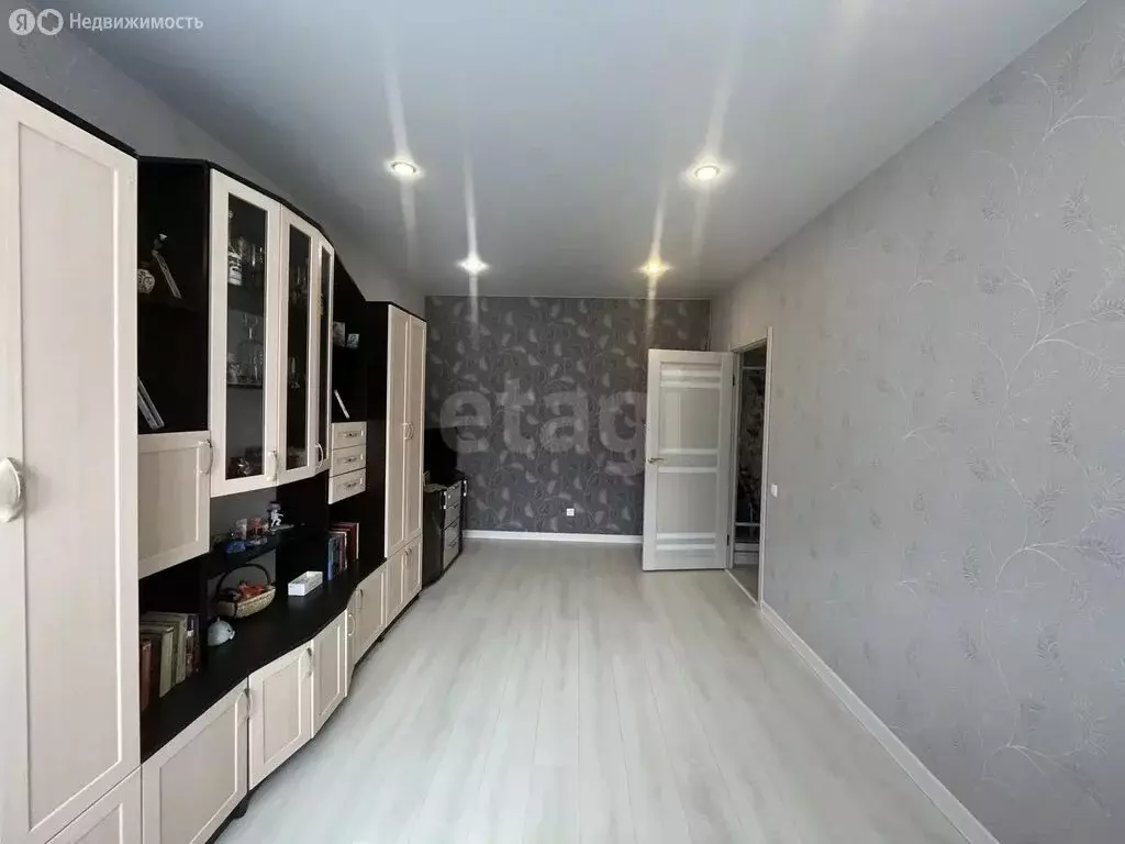 2-комнатная квартира: Брянск, улица имени А.М. Рекункова, 6 (46.3 м) - Фото 2