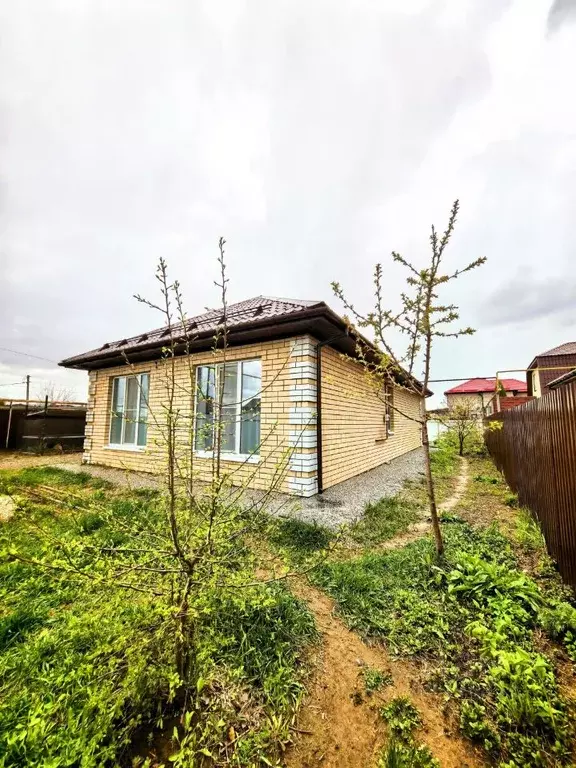 Дом в Саратовская область, Энгельс ул. Шелковичная, 64 (80 м) - Фото 2