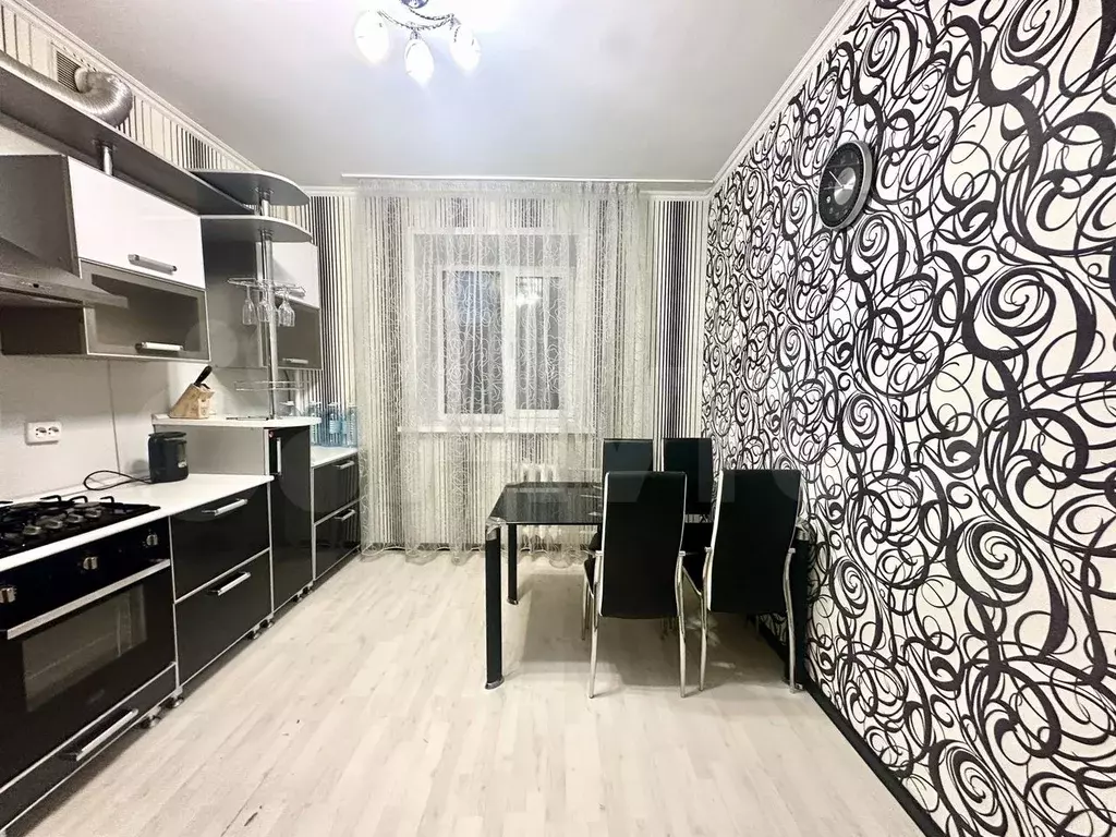2-к. квартира, 60 м, 8/9 эт. - Фото 1