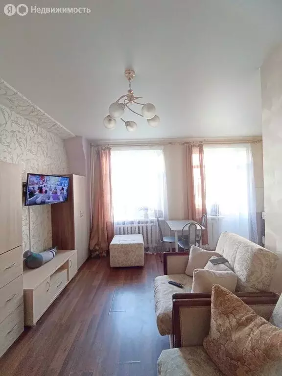 3-комнатная квартира: Краснокамск, улица Чапаева, 5 (64 м) - Фото 0