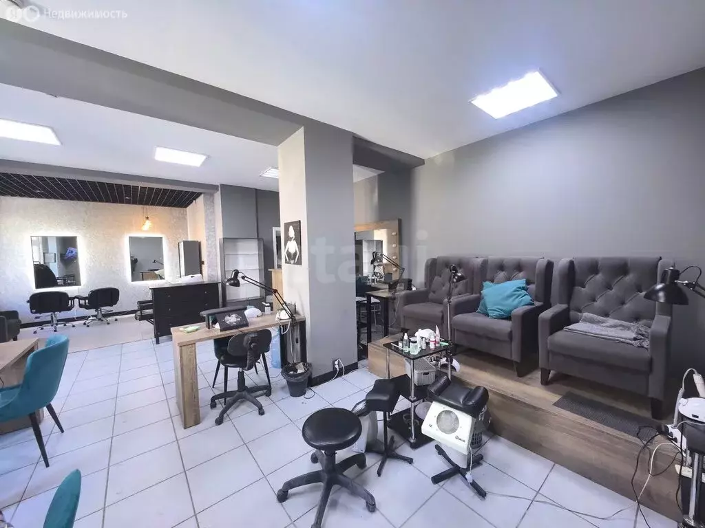 Торговая площадь (55.6 м) - Фото 1