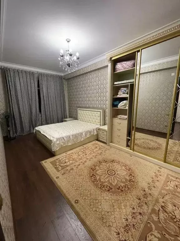 2-к кв. Дагестан, Каспийск ул. М. Халилова, 48Б (84.0 м) - Фото 0