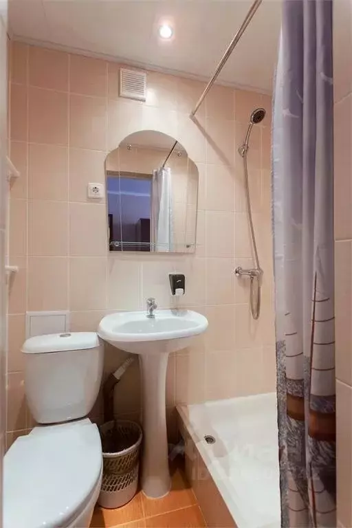 Комната Псковская область, Псков Пароменская ул., 4 - Фото 2