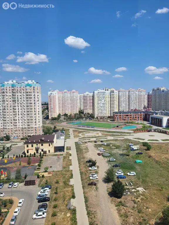 3-комнатная квартира: Ростов-на-Дону, улица Ткачёва, 22 (75 м) - Фото 1
