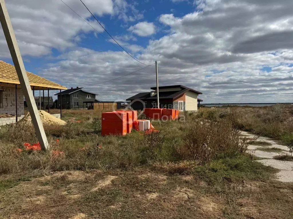 Дом в Волгоградская область, Калачевский район, Ильевское с/пос, пос. ... - Фото 1