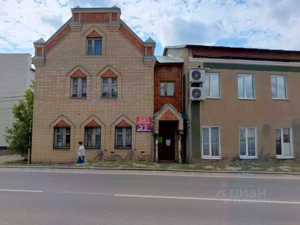 Помещение свободного назначения в Саратовская область, Новобурасское ... - Фото 1