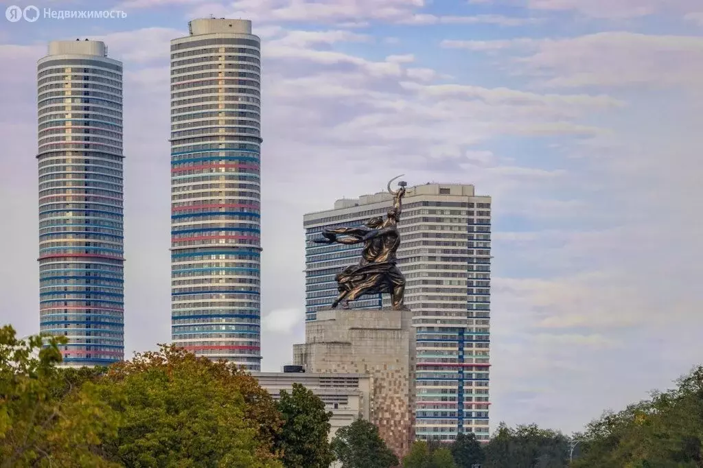 Торговая площадь (399 м) - Фото 0