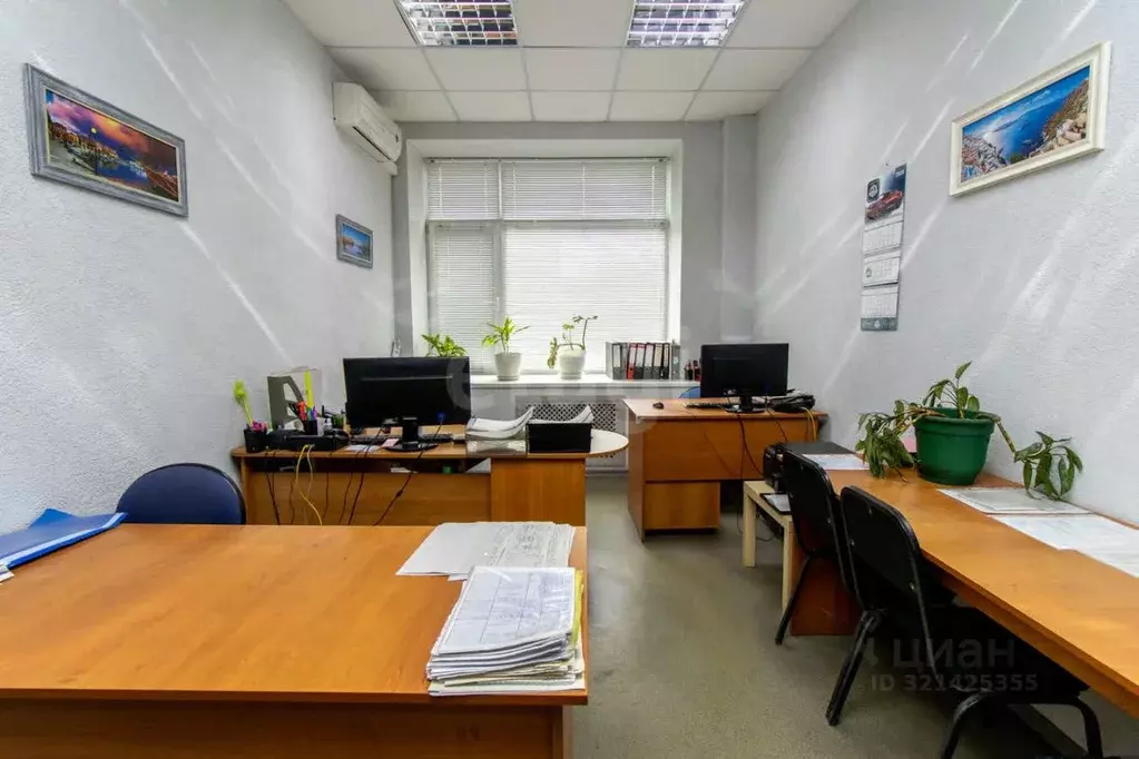 Помещение свободного назначения в Омская область, Омск ул. 10 лет ... - Фото 1