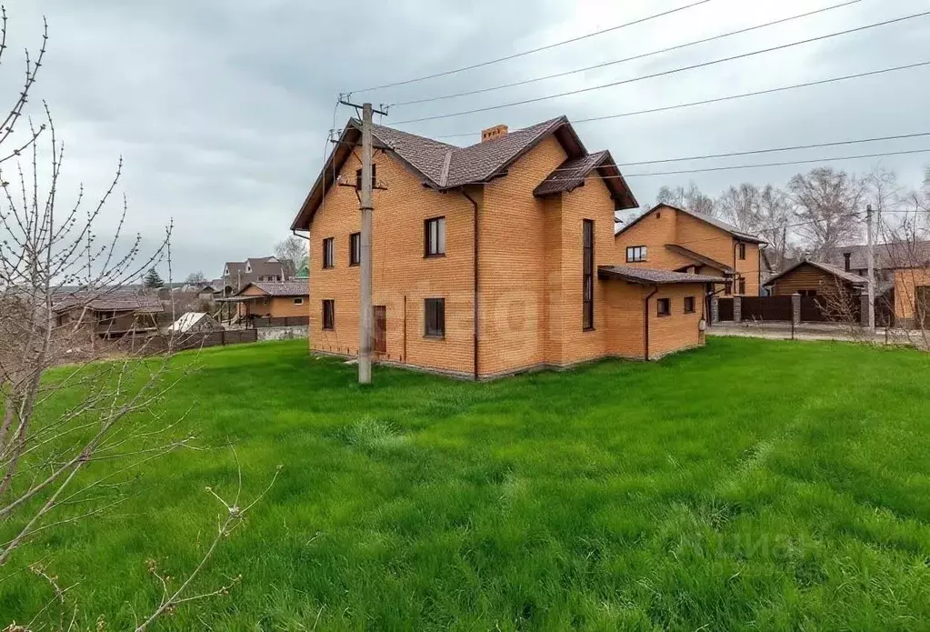 Дом в Алтайский край, Барнаул городской округ, пос. Плодопитомник ул. ... - Фото 1