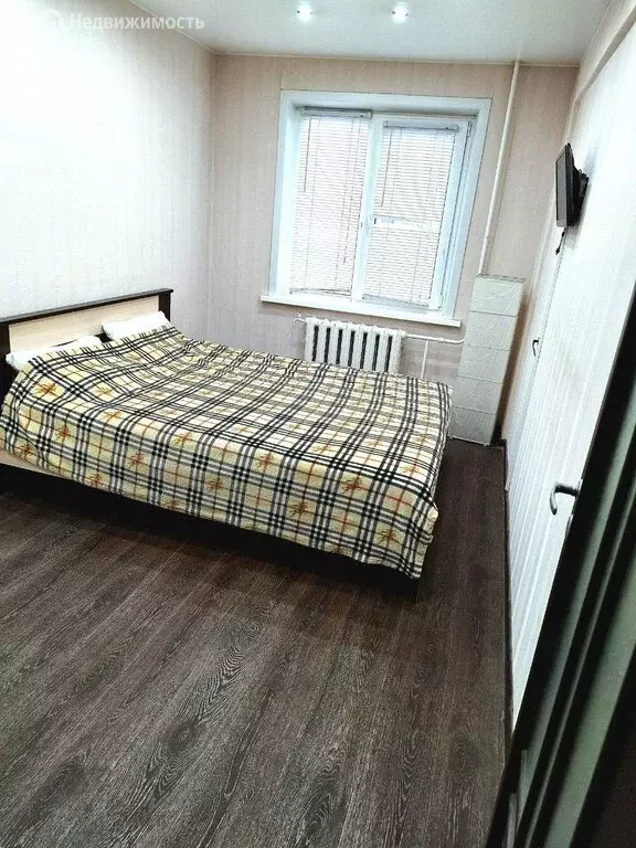 3-комнатная квартира: Великий Новгород, Западный район, проспект Мира, ... - Фото 1