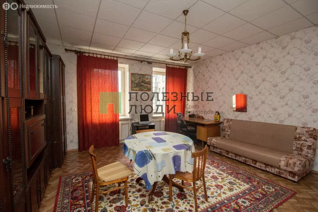 3-комнатная квартира: Красноярск, улица Декабристов, 6 (73.2 м) - Фото 0