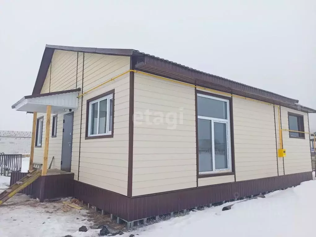 Дом в Челябинская область, пос. Увельский ул. Звездная, 58 (100 м) - Фото 0