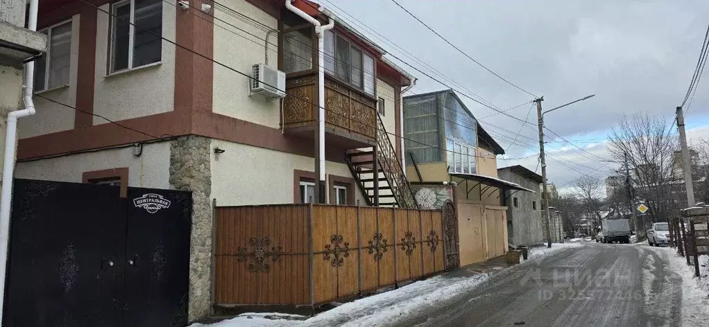 Дом в Крым, Симферополь ул. Центральная, 41 (90 м) - Фото 1