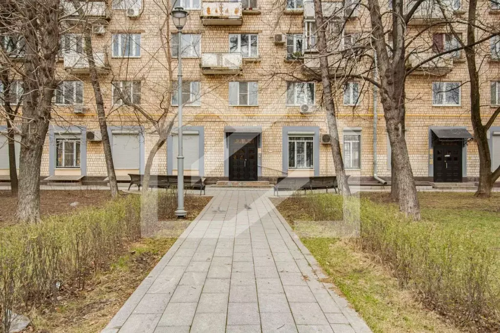 Торговая площадь в Москва Космодамианская наб., 4/22кБ (452 м) - Фото 0