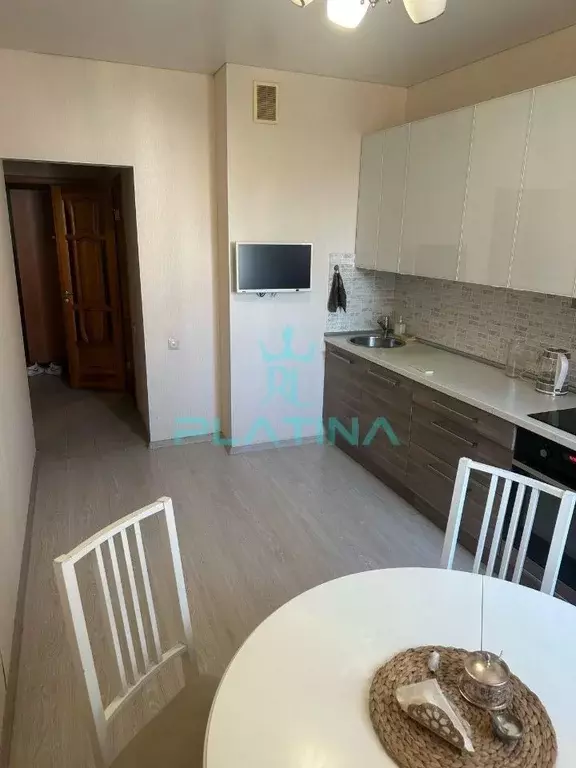 1-к кв. Татарстан, Казань ул. Хусаина Мавлютова, 42 (50.0 м) - Фото 1