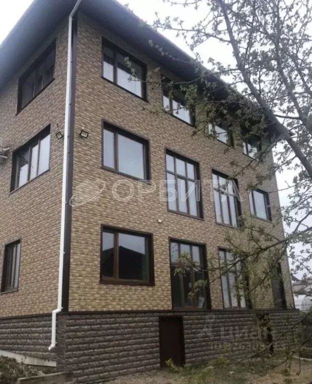 Дом в Свердловская область, Тугулым пгт ул. Октябрьская, 25 (282 м) - Фото 1